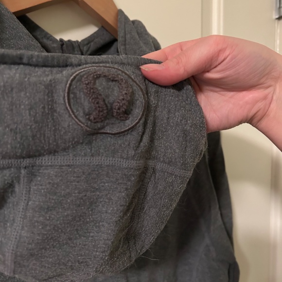 Lululemon Grey Full-Zip Hoody (size L) - Picture 4 of 4